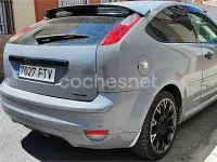 Usado Ford Focus Sport 136 CV (100 kW) 2007 Gris / plata Berlina