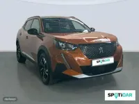 Usado Peugeot 2008 Allure 130 CV (95 kW) 2022 Naranja SUV