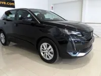 Usado Peugeot 3008 Active 131 CV (96 kW) 2022 Negro SUV