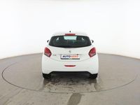 Usado Peugeot 208 Allure 82 CV (60 kW) 2017 Blanco Utilitario