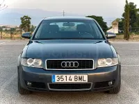 Usado Audi A4 155 CV (114 kW) 2001 Gris / plata Berlina