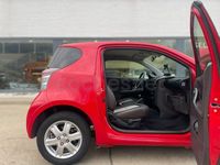 Usado Toyota iQ 68 CV (50 kW) 2011 Rojo Utilitario
