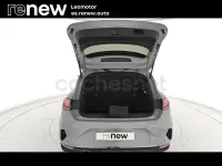 Käytetty Renault Clio V Techno 100 HP (73 kW) 2025 Harmaa Sedan