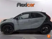Usado Toyota Aygo X-play 69 CV (50 kW) 2024 Gris Utilitario