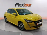 Usado Peugeot 208 Allure 101 CV (74 kW) 2020 Amarillo Utilitario