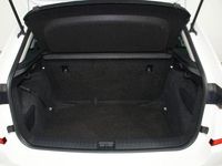 Usado Skoda Kamiq Ambition 110 CV (80 kW) 2021 Blanco SUV