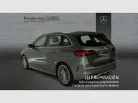 Usado Mercedes B200 150 CV (110 kW) 2025 Gris Utilitario