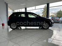 Usado VW Polo Advance 90 CV (66 kW) 2015 Negro Berlina