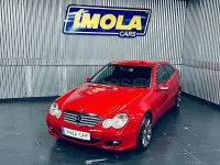 Usado Mercedes C180 Sport Edition 143 CV (105 kW) 2005 Rojo Berlina