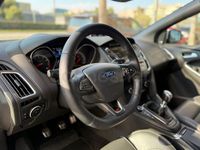 Usado Ford Focus ST 250 CV (183 kW) 2016 Blanco Berlina