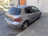 Usado Peugeot 307 110 CV (80 kW) 2005 Gris / plata Berlina