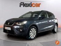 Usado Seat Arona Style 110 CV (80 kW) 2021 Gris SUV