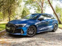 Usado Audi RS3 Sportback Ambiente 400 CV (294 kW) 2025 Azul Utilitario