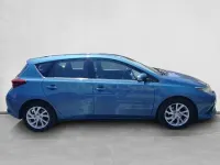 Usado Toyota Auris 90 CV (66 kW) 2016 Azul Berlina