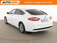 Usado Ford Mondeo Titanium 150 CV (110 kW) 2015 Blanco Berlina