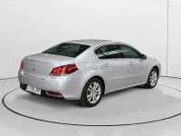 Usado Peugeot 508 Active 120 CV (88 kW) 2016 Gris / plata Berlina