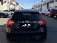 Usado Mercedes A180 Urban 122 CV (89 kW) 2015 Negro Berlina