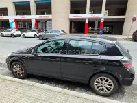 Usado Opel Astra Enjoy 90 CV (66 kW) 2009 Negro Berlina