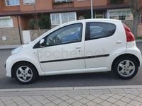 Usado Peugeot 107 Urban Move 68 CV (50 kW) 2008 Blanco Utilitario