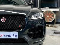 Usado Jaguar F-Pace R-Sport 300 CV (220 kW) 2016 Gris / plata SUV