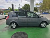 Usado Renault Grand Scénic II Dynamique 130 CV (95 kW) 2007 Gris / plata Monovolumen