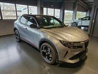 Nuevo Alfa Romeo Junior Edizione Speciale 145 CV (106 kW) 2025 Gris / plata SUV