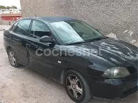 Usado Seat Cordoba 100 CV (73 kW) 2002 Negro Familiar
