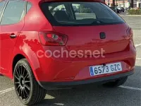 Usado Seat Ibiza Reference 90 CV (66 kW) 2010 Rojo Berlina