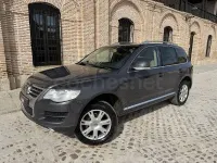 Usado VW Touareg 225 CV (165 kW) 2007 Gris / plata SUV