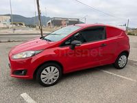 Usado Ford Fiesta Trend 75 CV (55 kW) 2013 Rojo Berlina