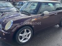 Usado Mini Cooper 115 CV (84 kW) 2002 Granate Utilitario