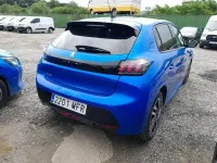 Usado Peugeot 208 Allure 100 CV (73 kW) 2023 Azul Utilitario