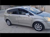 Usado Toyota Corolla Verso Sol 116 CV (85 kW) 2004 Gris / plata Monovolumen