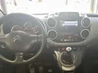 Usado Citroën Berlingo XTR 100 CV (73 kW) 2016 Verde Monovolumen