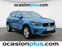 Käytetty Volvo XC40 Core 163 HP (119 kW) 2023 Sininen Katumaasturi
