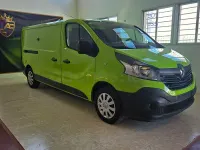 Usado Renault Trafic LIMITED 120 CV (88 kW) 2019 Verde Monovolumen
