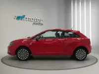 Usado Seat Ibiza SC CONNECT 90 CV (66 kW) 2015 Rojo Utilitario