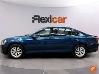 Usado VW Passat 122 CV (89 kW) 2020 Azul Berlina