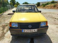 Usado Opel Corsa 70 CV (51 kW) 1986 Amarillo Coupe