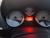 Usado Peugeot 207 90 CV (66 kW) 2009 Granate Berlina