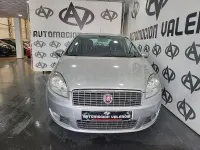 Usado Fiat Linea Dynamic 120 CV (88 kW) 2009 Gris / plata Berlina