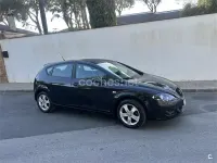 Usado Seat Leon Ecomotive 105 CV (77 kW) 2008 Negro Utilitario
