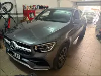 Usado Mercedes GLC300e 317 CV (233 kW) 2022 Gris / plata SUV