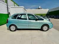 Usado Citroën Xsara Picasso 90 CV (66 kW) 2006 Azul Monovolumen