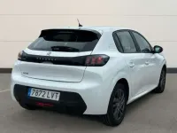 Usado Peugeot 208 Active 102 CV (75 kW) 2021 Blanco Utilitario