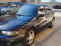 Usado Seat Leon Sport 110 CV (80 kW) 2003 Negro Utilitario