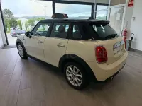 Usado Mini Cooper D 116 CV (85 kW) 2017 Beige Utilitario