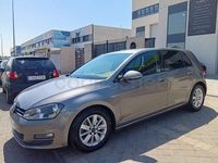 Usado VW Golf VII Advance 105 CV (77 kW) 2014 Gris / plata Berlina