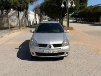 Usado Renault Clio 80 CV (58 kW) 2005 Gris Utilitario