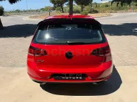 Usado VW Golf VII Advance 115 CV (84 kW) 2019 Rojo Berlina